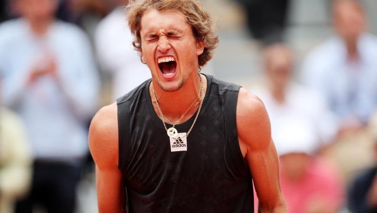 Roland Garros: Zverev e Alcaraz avanti col brivido, Nadal fa 300 vittorie in slam, Djokovic senza problemi. Fognini si ritira, Trevisan avanza