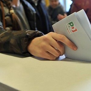 Calabria, accuse di brogli nelle primarie Pd: "Un voto ogni 27 secondi per il renziano"