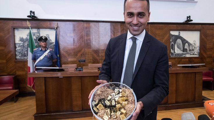 Governo, il tormento di Di Maio: “Forse dobbiamo finirla qui”