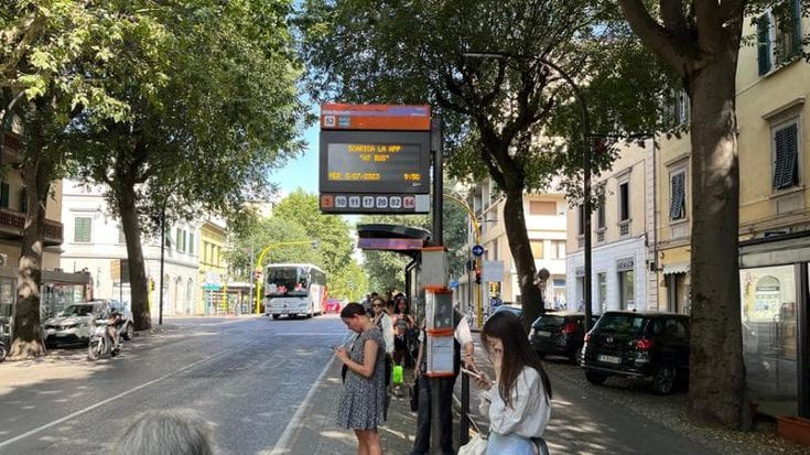 Il bus è un miraggio tra corse saltate e ritardi impossibili