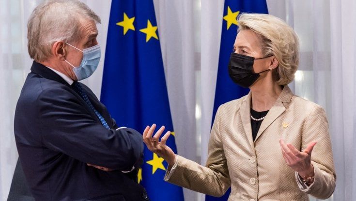 Al Consiglio europeo, Draghi difende la scelta di imporre tamponi per entrare in Italia
