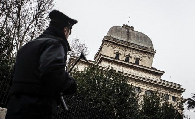 Denunciato l&rsquo;autore delle minacce antiebraiche, <br />parla Pacifici: &ldquo;Ora ci sentiamo pi&ugrave; sicuri&rdquo;