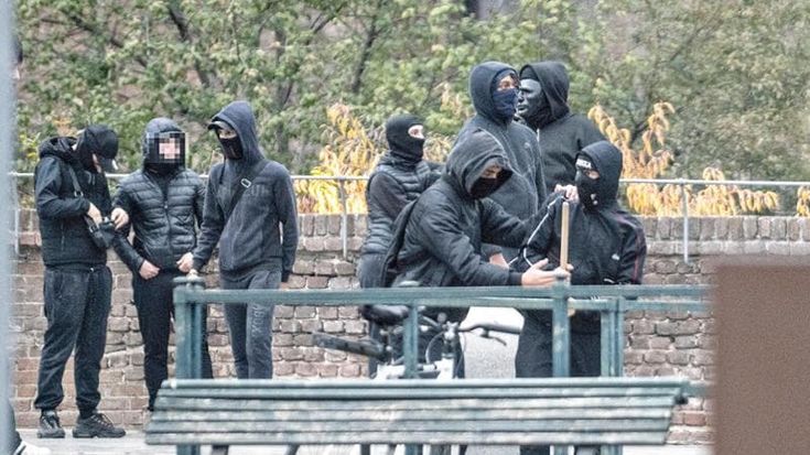 Negli scontri in piazza adolescenti in prima fila. Avezzù: “Figli di cattivi maestri”