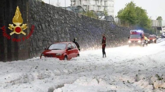 Maltempo nella Bergamasca: grandinata record ad Alzano e Nembro. Colpito anche il Lecchese, danni ai raccolti 