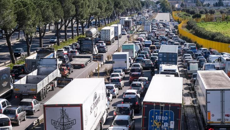 Lo smog a Palermo è fuori controllo: la Regione convoca Lagalla