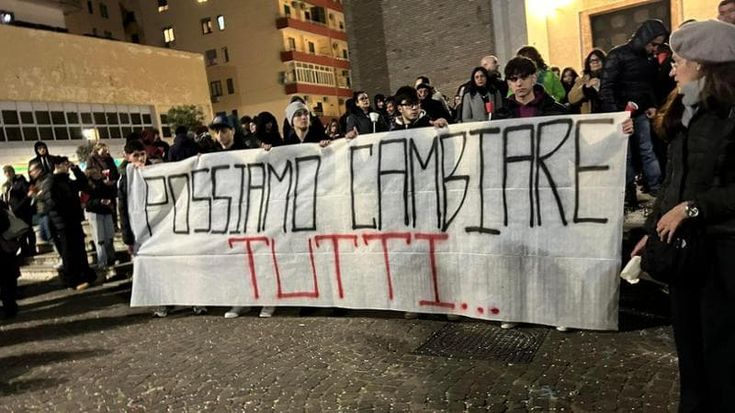 Napoli, fiaccolata per le vittime della strada a Fuorigrotta: “Possiamo cambiare tutti"