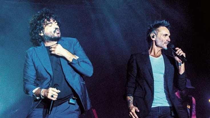 Renga e Nek, un palco per due: la scaletta di repertori incrociati dei quattro concerti karaoke a Milano
