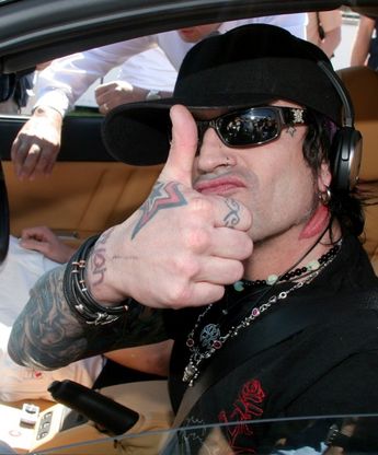 Tommy Lee, l'alieno metal che canta Volare