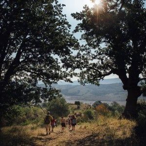 Potenza, viaggio a piedi nella Val Sarmento: “I paesi che abbiamo visitato rischiano di non esserci più”
