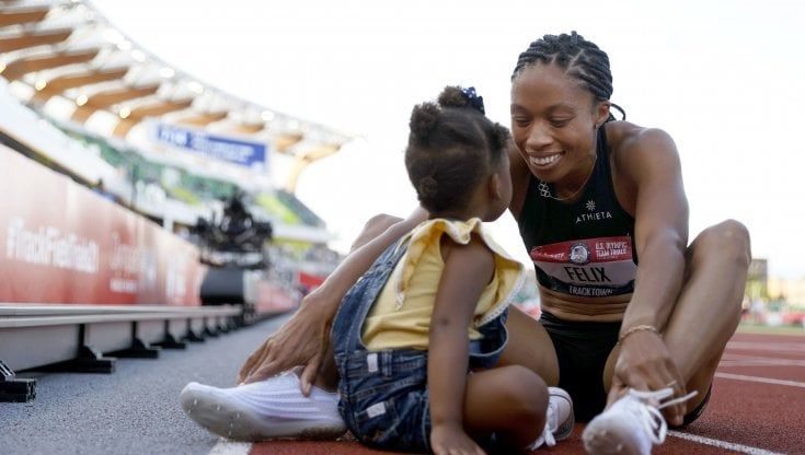 "Non scegliamo tra i Giochi e i figli", le mamme rompono la bolla di Tokyo