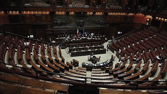Legge elettorale, in Aula franchi tiratori in azione. Grillo: "Ultima parola sarà degli iscritti"