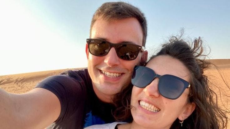 “Molliamo tutto e giriamo il mondo”. Il salto di Alessio e Claudia che si licenziano e partono con i due figli