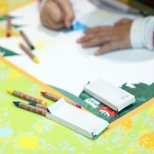 Foto dei figli sui social, se non c'è l'accordo di entrambi i genitori può scattare la condanna
