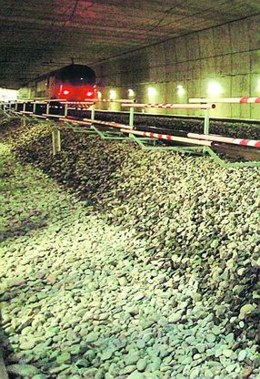 Malpensa, la Procura indaga su sospetti fondi neri per il nuovo trenino tra i terminal