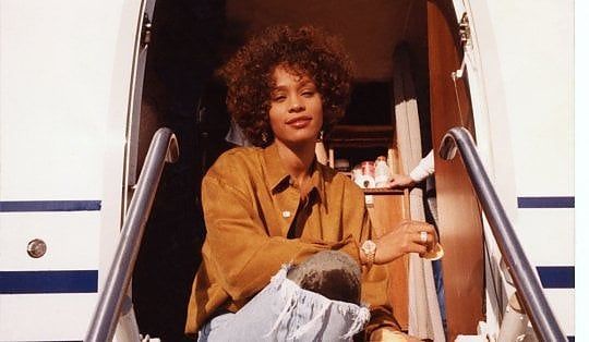Il mistero Whitney: la musica, il successo, la sofferenza e quel terribile segreto