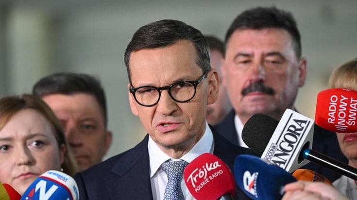 Polonia, scissione nella destra: Kaczynski caccia dal Pis l’ex premier Morawiecki
