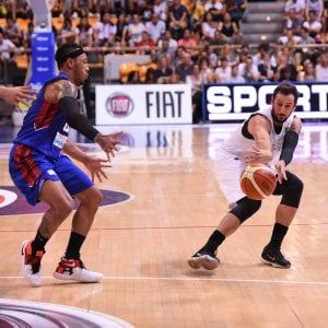 Basket, frattura dell'osso mascellare per Belinelli. Ma al preolimpico ci sarà