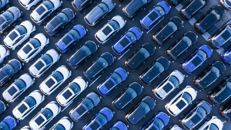 Aristotele in auto blu
