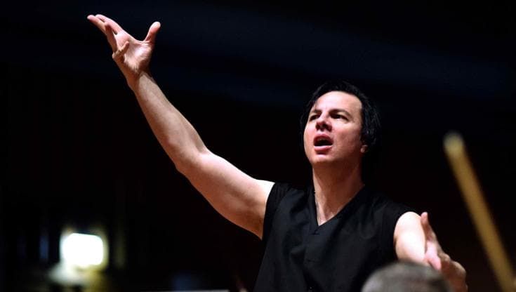 Teodor Currentzis dirige l’Utopia orchestra