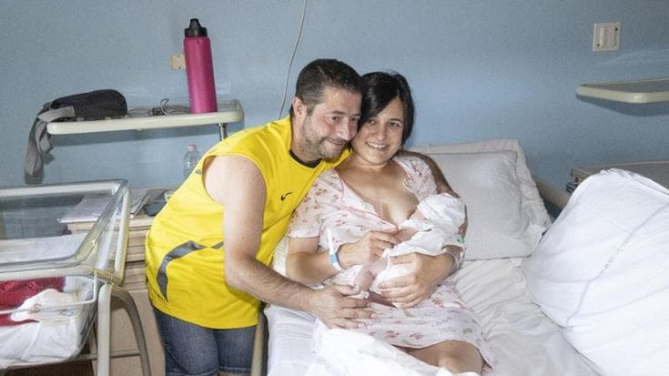 La rotatoria del Grappolo dove nascono i bambini: l’ultima è Giulia. La mamma veniva da Fanano, dove il punto nascite più vicino è stato chiuso