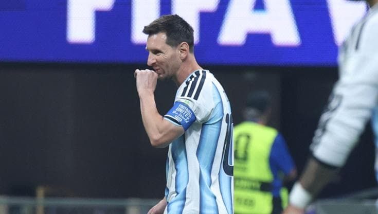 Messi, le lacrime di un papà eternamente bambino
