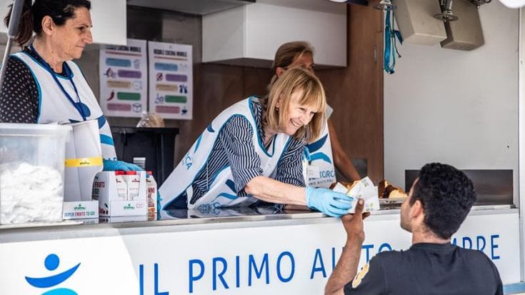 I senza-casa: per loro, venerdì 14, la “cocomerata di Ferragosto” a Milano, Roma, Napoli e Bari