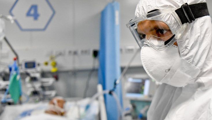 Coronavirus, più che quadruplicati in due mesi i casi di infezione