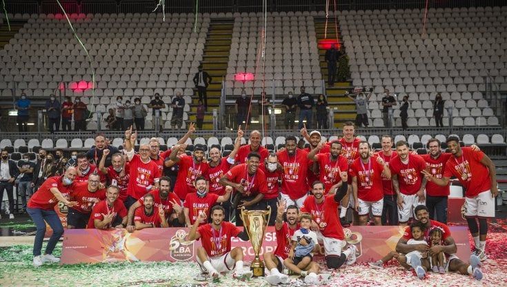 Coronavirus, un positivo nell'Olimpia basket: è in isolamento, la squadra continua gli allenamenti