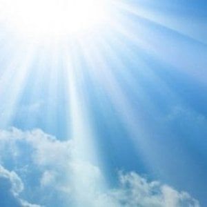 Meteo, oggi sole e qualche pioggia. Domenica con 20 gradi