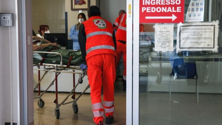 Coronavirus, in Piemonte 400 nuovi casi, l'1,6 per cento dei tamponi. In calo le vittime: quattro 