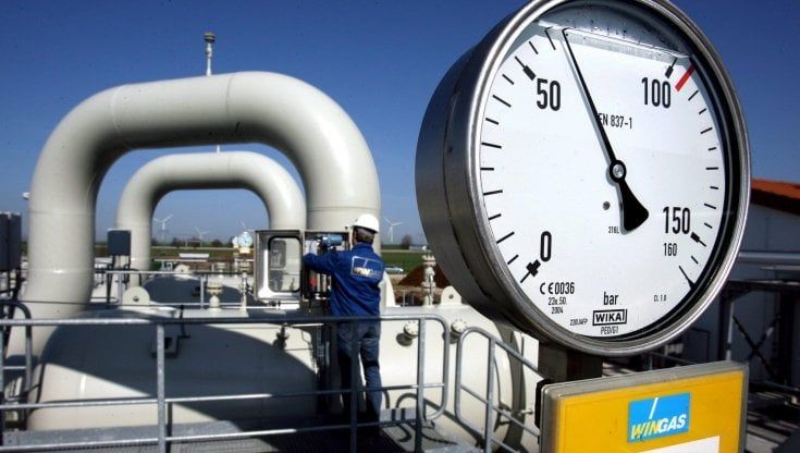 Energia, le indicazioni Ue contro il caro-prezzi: "Stati usino voucher e taglino tasse"