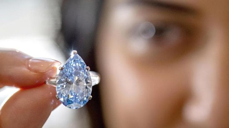 I diamanti brillano di meno: per De Beers una maxi scorta da 2 miliardi di dollari