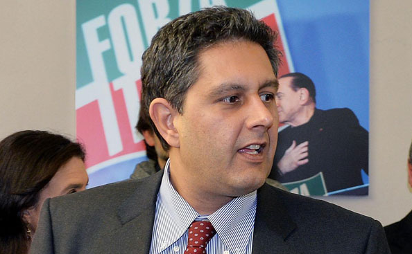 Toti: "Se FI prende il 20% &egrave; un successo. Berlusconi i servizi sociali li fa volentieri"