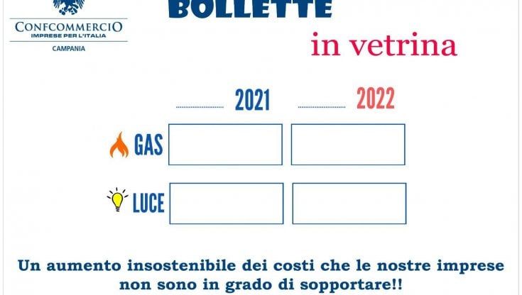 Napoli, caro energia: i commercianti mettono le bollette in vetrina per protesta 