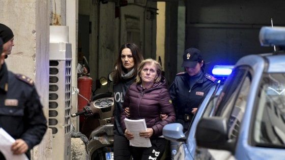 Arrestata dalla polizia donna boss: "State calmi. Sono una Pagano" 