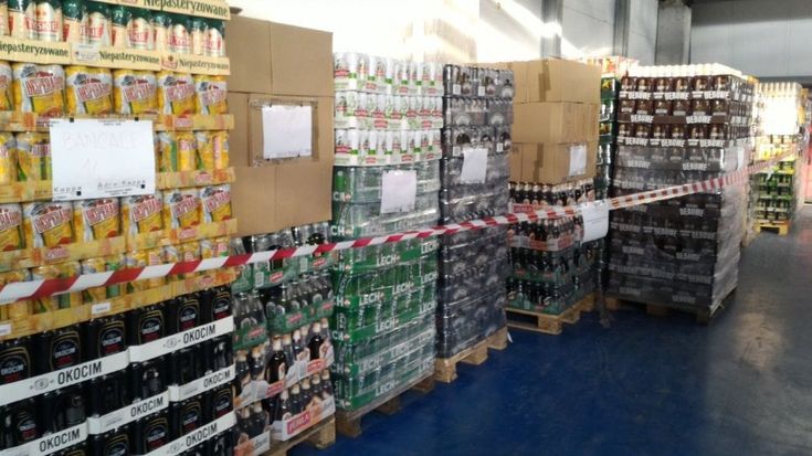 Pavia, scoperto contrabbando di birra: sequestrate 110mila bottiglie