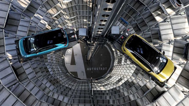 In Borsa l'auto rincorre Tesla grazie ai nuovi modelli elettrici