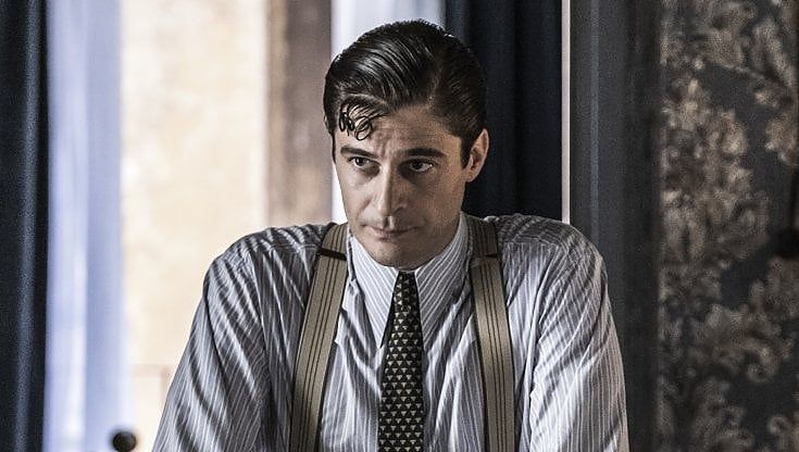 'Il commissario Ricciardi' l'ultimo episodio è un'indagine sui sentimenti. E si farà la seconda stagione