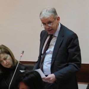 Gelo a Lucca, l'assessore regionale Pd al candidato di centrodestra: "Ti do una mano io"