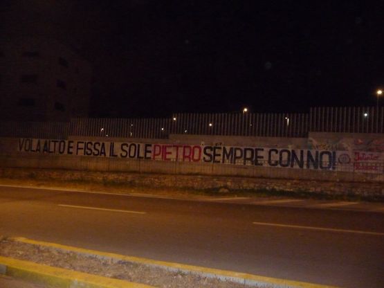 CasaPound ricorda Taricone e Carnera<br />striscioni anche a Roma