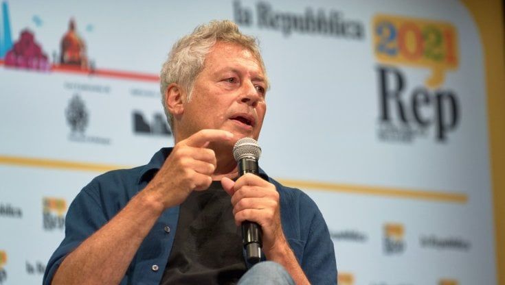 Alessandro Baricco, annuncio shock: "Ho la leucemia, devo curarmi"