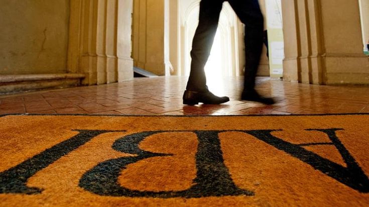 Fondo per il credito ai giovani, firmato il protocollo Abi dal ministro Abodi: cosa prevede