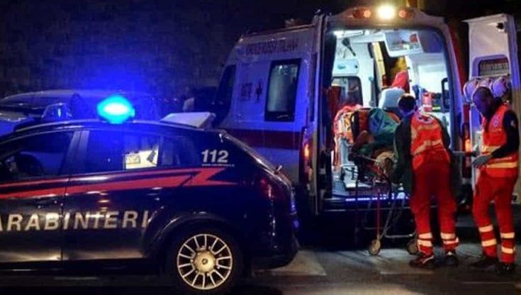 Ragazzo di 15 anni in bici travolto da un'auto dopo un sorpasso: morto dopo sei ore di agonia