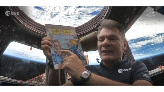 "C'è spazio per tutti": Rat-Man in orbita con l'astronauta Paolo Nespoli 