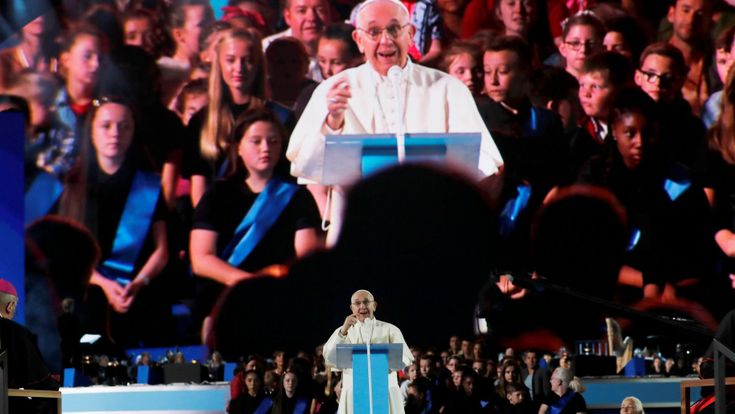 Il Papa nel silenzio di Dublino: “Pedofilia, la nostra vergogna”