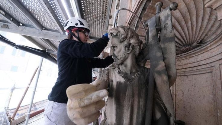 Grazie ai restauri ecco i segreti della facciata della basilica di via Assarotti