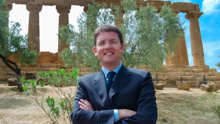 Gli affari di famiglia dell’ex governatore: “Zambuto intermediario nell’appalto”