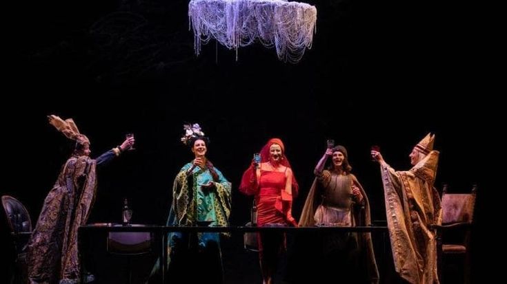Top Girls al Teatro Vascello di Roma: grandi donne nei secoli sul palco di Churchill