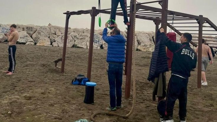 Napoli, vandalizzata "Mappatella Gym", riparazione lampo dei mecenati