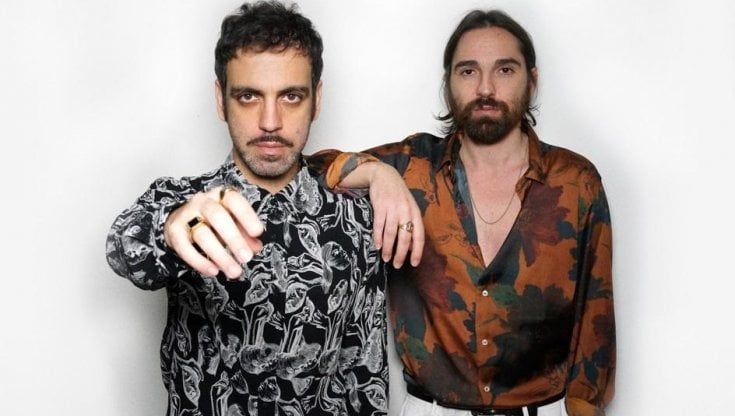 Colapesce e Dimartino sempre più in alto, arriva il remix di "Musica leggerissima"